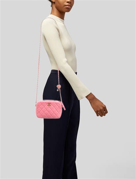 chanel pearl crush camera bag